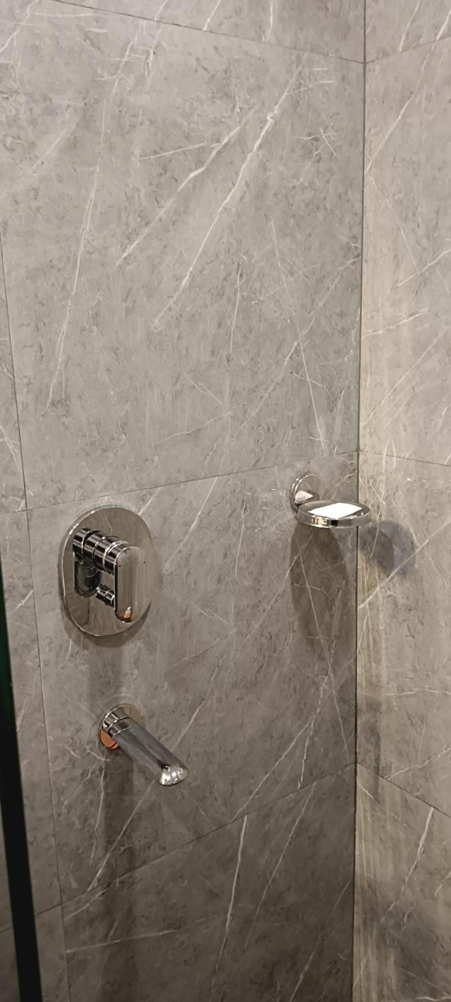 Variety Inn Патна Экстерьер фото